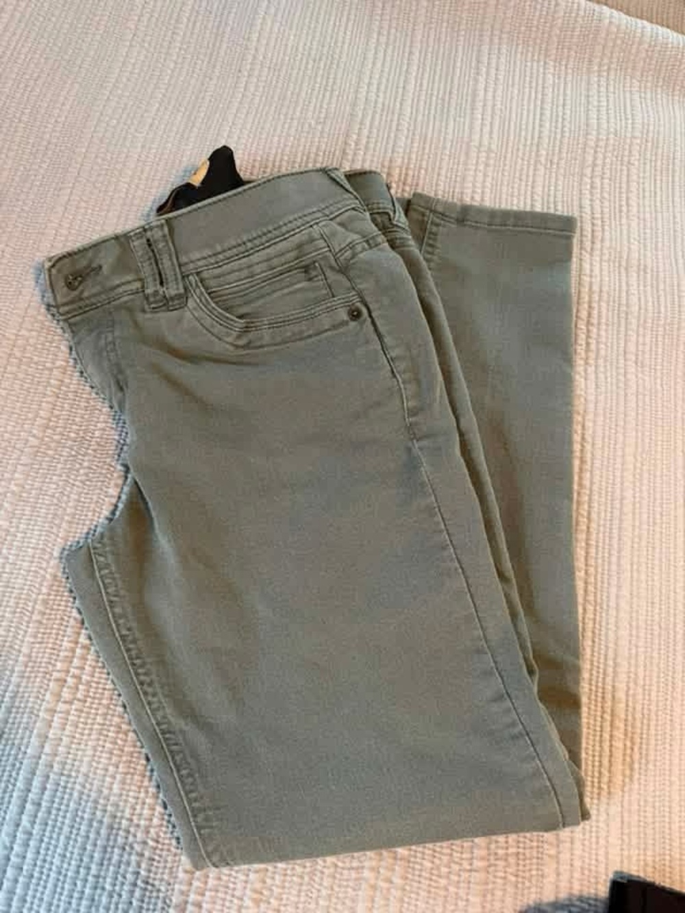 Democracy Skinny Jeans Size 6 - Green